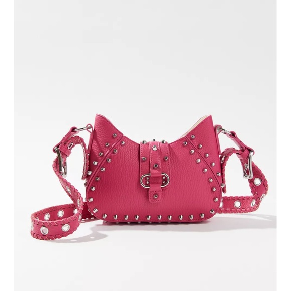 Urban Outfitters Handbags - NWOT Urban Outfitters faux leather crossbody bag